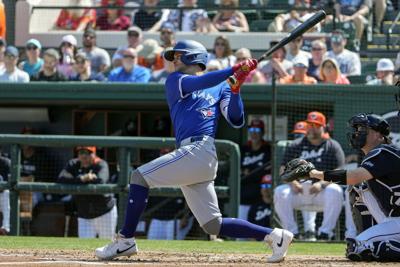 Newcomers Santander, Giménez lead offensive outburst as Jays thump Tigers 13-3