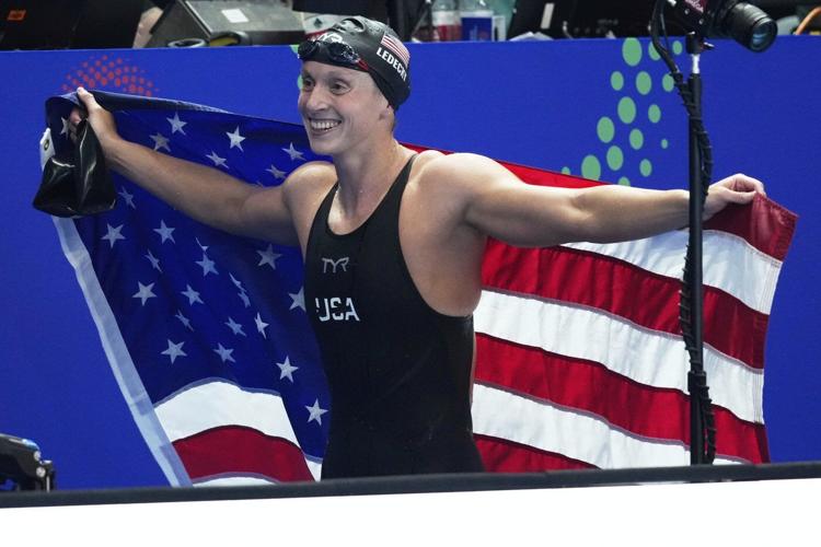Katie Ledecky remains unbeatable in the 1,500 freestyle taking the title again at the worlds