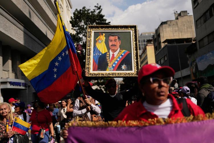US military action in Venezuela is seen as both a blessing and a curse for Russia's Putin