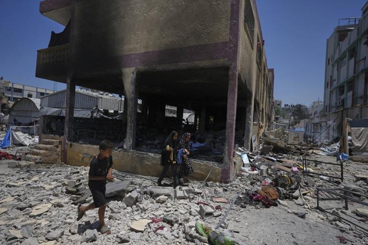 Strikes kill 94 Palestinians in Gaza, including 45 people waiting for aid, authorities say