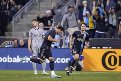 Carranza sparks Union to 3-0 MLS victory over Montreal.