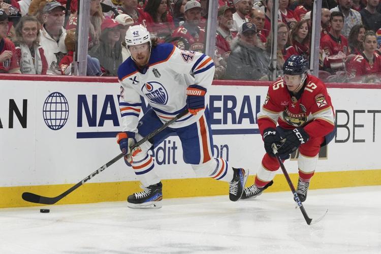 Edmonton Oilers sign winger Kasperi Kapanen to one-year contract