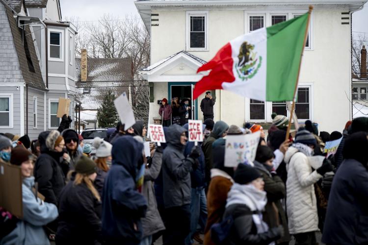 Photo-Gallery-US-Minneapolis-Protests 12
