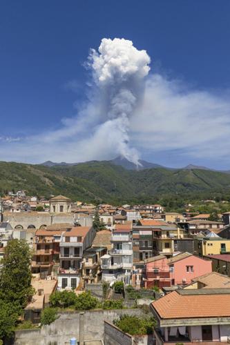 What made Mount Etna's latest eruption so rare