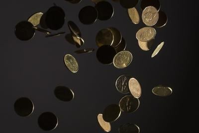 S&P/TSX composite up Friday, U.S. stock markets also rise to end volatile week