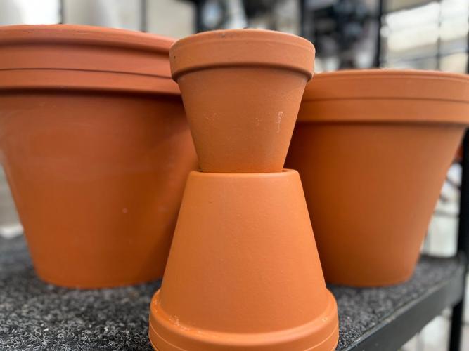 Non-plastic garden gear can help reduce microplastics in the soil