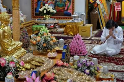 Minnesota Buddhist temple opens up sacred dance troupe