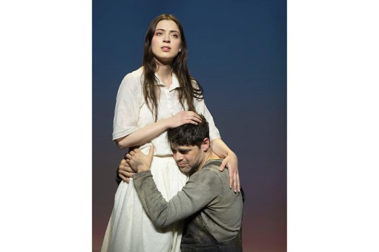 Singer-songwriter Lizzy McAlpine makes her Broadway debut, coming at a 'perfect time'