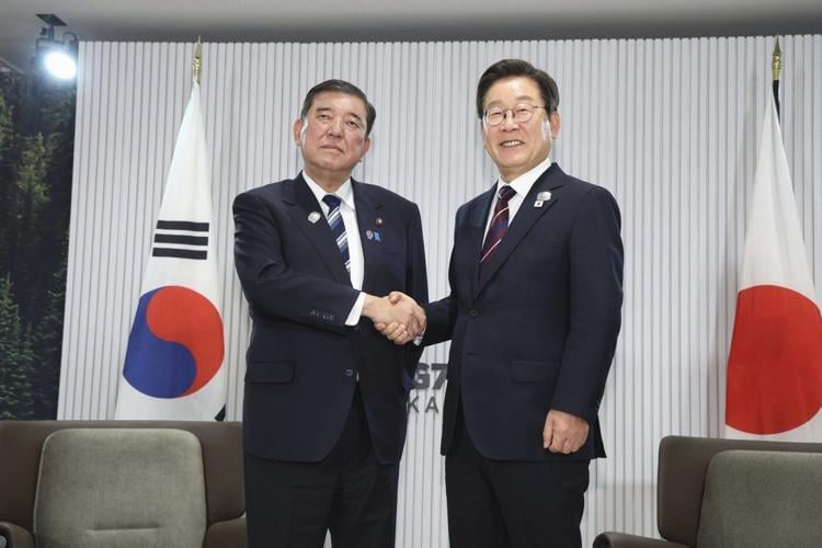 South Korean president will meet Japanese leader ahead of summit with Trump