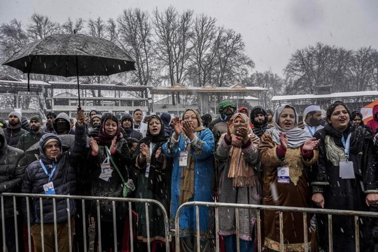 Indian opposition's 'unity march' ends in disputed Kashmir