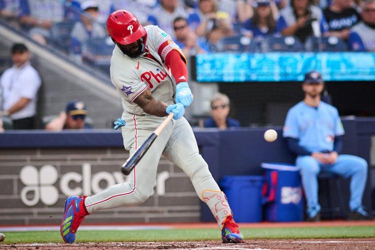 Disastrous third inning sinks Blue Jays in 5-2 loss to Phillies