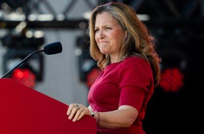 Une «grande majorité» du caucus libéral soutient Trudeau, selon Chrystia Freeland