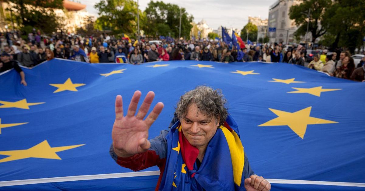 Thousands join a pro-EU rally in Romania’s capital as pivotal ...