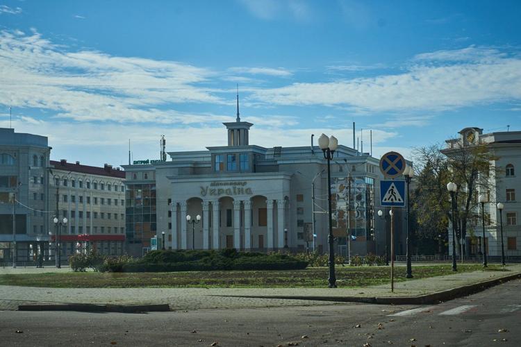 Photos show tense stillness of Ukraine's Kherson, under threat from across the Dnipro River