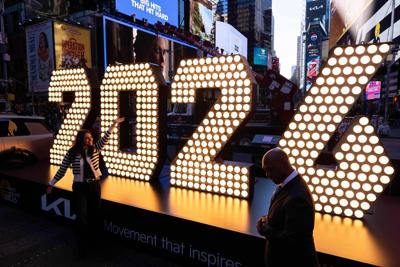 About one-third of ��ɫtvs optimistic about the new year: survey