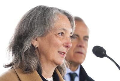 Environment groups suing Ottawa over projected missed emission targets