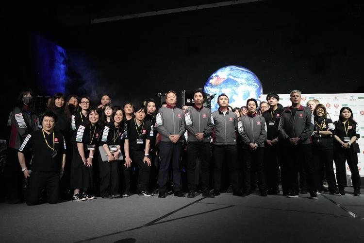 Tokyo company loses contact with moon lander in likely crash