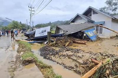 At least 26 dead and 11 missing after flash floods and landslides on Indonesia’s Sumatra island