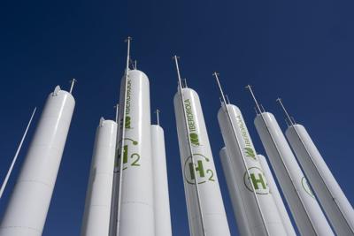 Some Newfoundland hydrogen companies behind in bills as industry hype 'boils off'