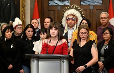 Les filles d'une Autochtone assassinée au Manitoba demandent à Ottawa d'agir
