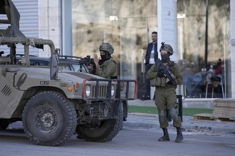 3 Palestinian militants killed in attack on Israeli troops