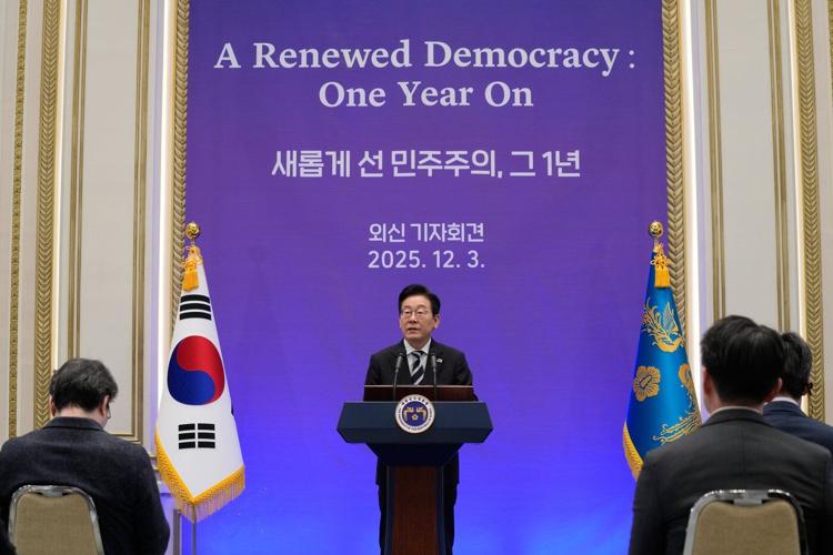 South Korean president weighs apology to North Korea over allegations of leafleting and drone use