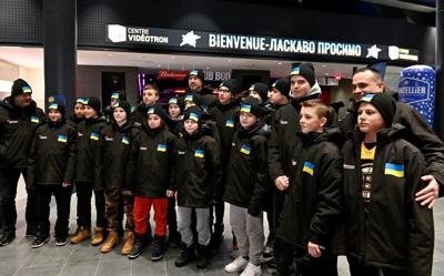 De jeunes hockeyeurs ukrainiens vedettes du tournoi pee-wee viennent étudier à Québec