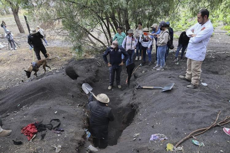 Mexican volunteer searchers say they've found a clandestine crematorium in Mexico City