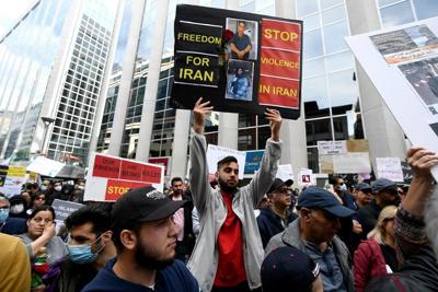 Le Canada impose de nouvelles sanctions contre des responsables iraniens