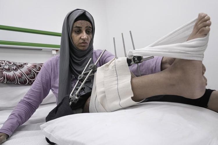 Mediators hold new Gaza cease-fire talks and hope to head off a wider war
