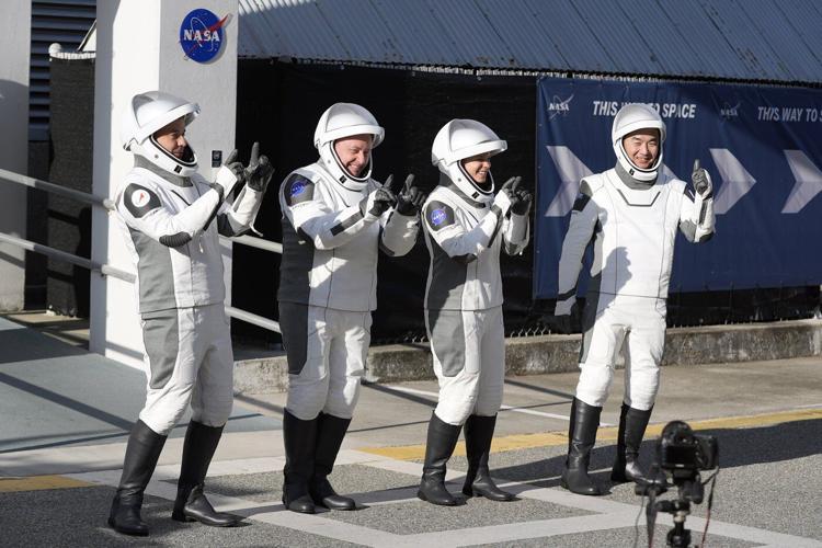 Russian and US space chiefs meet to discuss continued cooperation