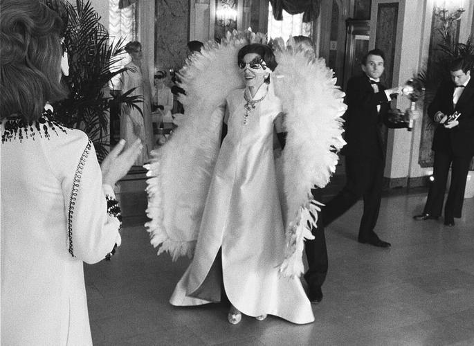 Dressing the high-society 'swans' in 'Feud' was an adventure in both authenticity and artistry