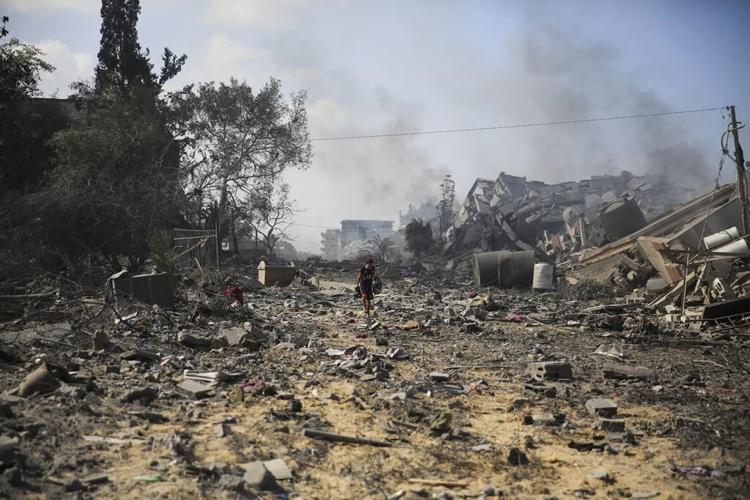 Live updates | Hamas frees 2 American hostages, even as Israel airstrikes continue in southern Gaza
