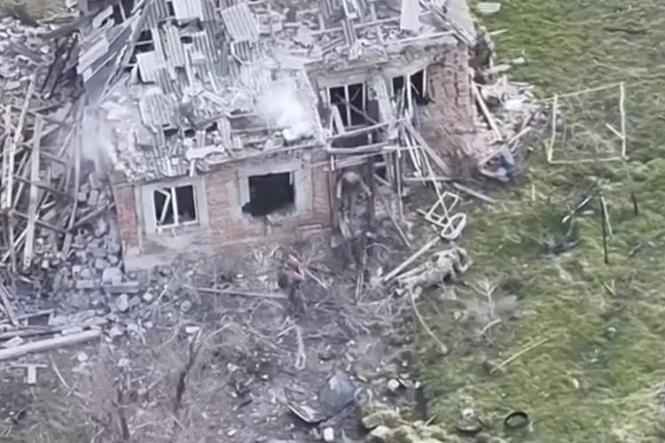 A video shows men identified as Russian troops holding Ukrainian POWs. Then the killing begins