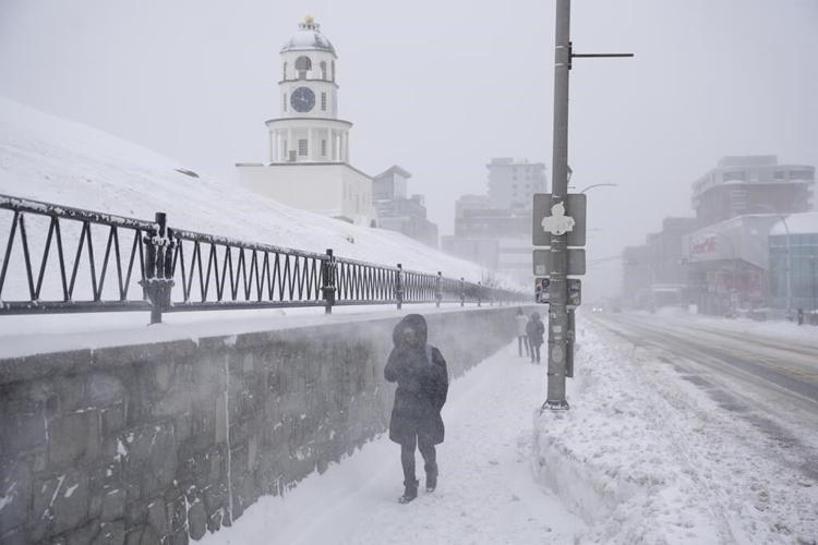 Emergency declared in Cape Breton as snowstorm leaves much of Nova Scotia paralyzed