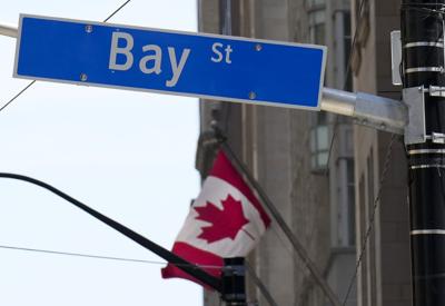 S&P/TSX composite edges higher, U.S. stock markets also rise