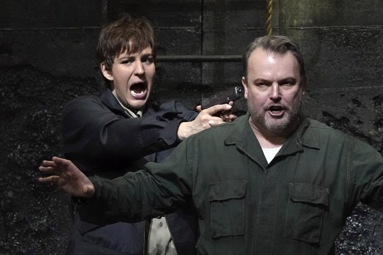 Norwegian soprano Lise Davidsen to release new opera recording while awaiting birth of twins