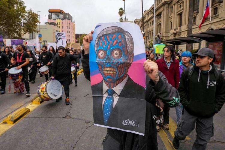 Chileans mark World Water Day by protesting President Kast's rollback of environmental rules