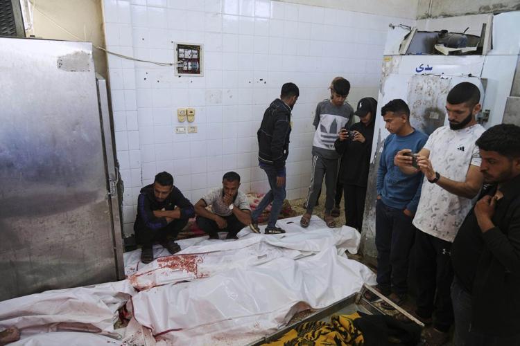 Live updates: Israel lets food into Gaza even as its forces attack a hospital, Palestinians say