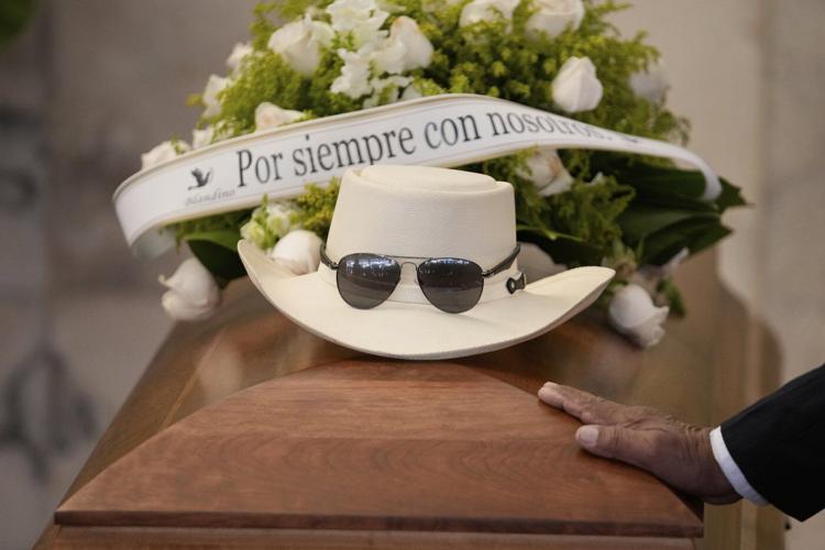 Number of dead in a roof collapse at a nightclub in Dominican Republic rises to 218