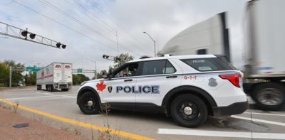 Police looking for suspects in $220,000 meat heist in Windsor, Ont.