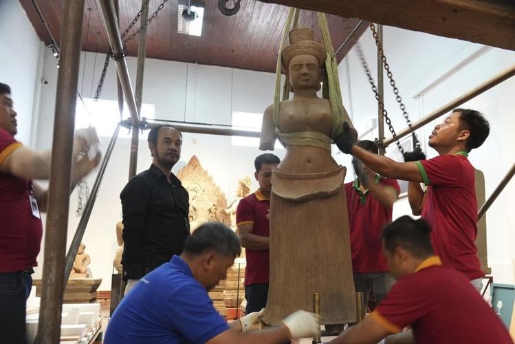 Cambodia welcomes the Metropolitan Museum's repatriation of statues looted over decades of turmoil