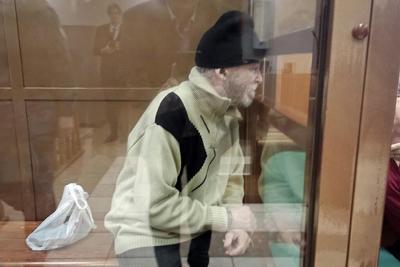 Russian court sentences a 72-year-old American to nearly 7 years in prison for fighting in Ukraine