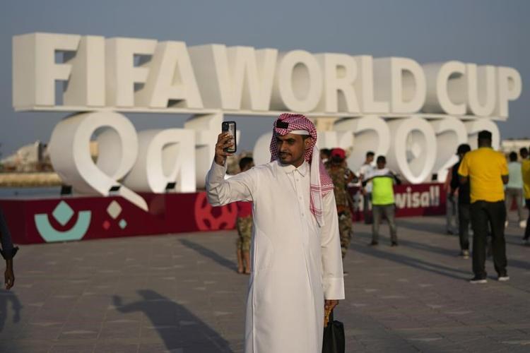 Qatar to count emissions from World Cup shuttle flights