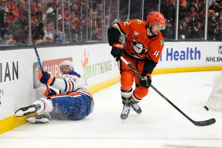 McDavid scores, but Oilers' defence leaky to trail in playoff series against Ducks