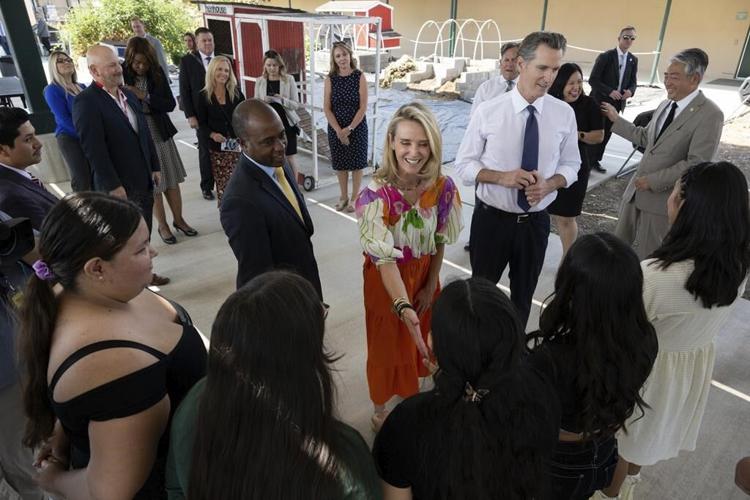 California Gov. Gavin Newsom nudges school districts to restrict student cellphone use