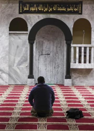 Palestinian death toll in Gaza surpasses 25,000 while the prolonged war divides Israelis