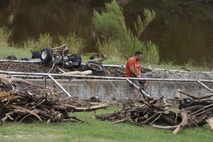 Search for Texas flood victims to resume after pause due to heavy rains