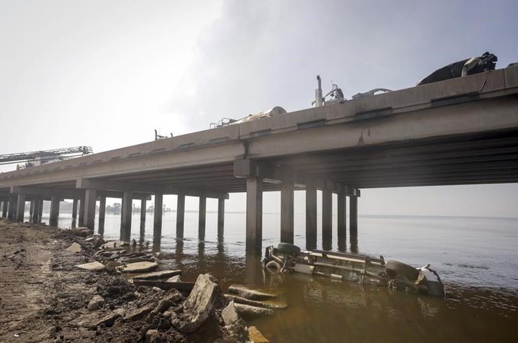'Superfog' made of fog and marsh fire smoke blamed for deadly multi-car crashes in south Louisiana