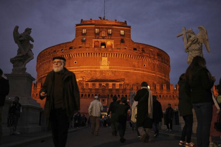 Pope Francis responding well to pneumonia therapy and showing 'gradual, slight improvement'